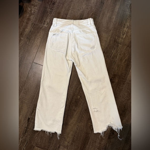 Denimist White Distressed Cropped Jeans - Picture 3 of 11